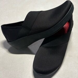 CROCS Black Women's Slip-On Mules